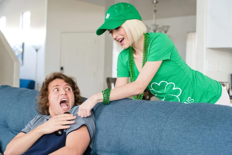 Bé sinh viên bướm nhỏ xinh lần nào chịch em cũng căng bướm ra anh mới đút được vào